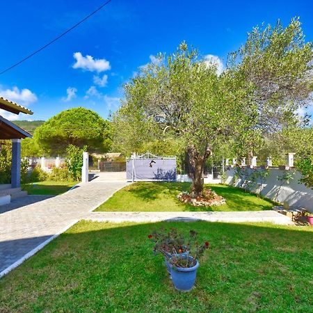 Ninas Cottage Линя Экстерьер фото