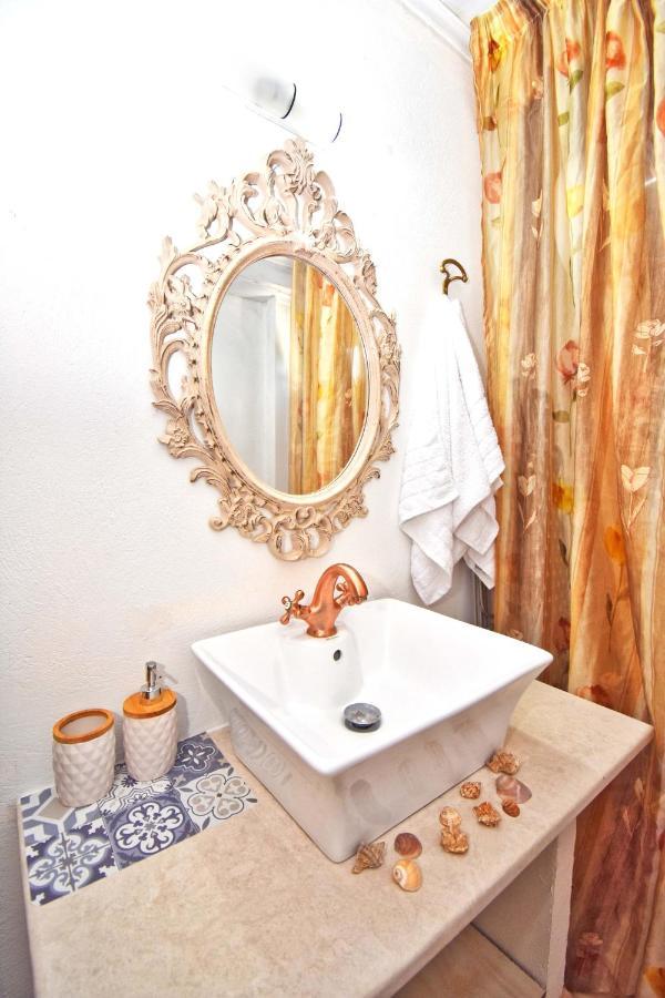 Ninas Cottage Линя Экстерьер фото