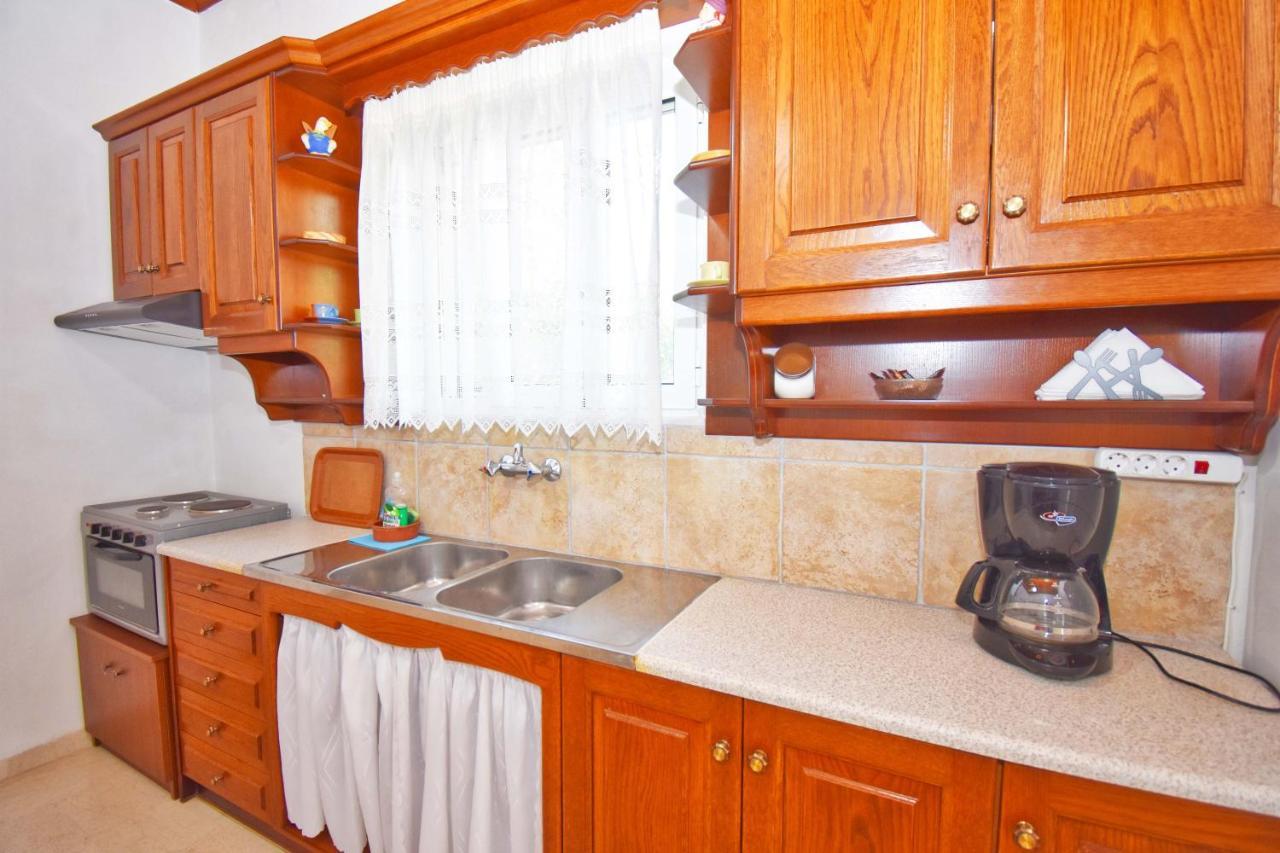 Ninas Cottage Линя Экстерьер фото