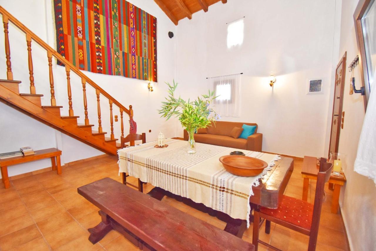 Ninas Cottage Линя Экстерьер фото